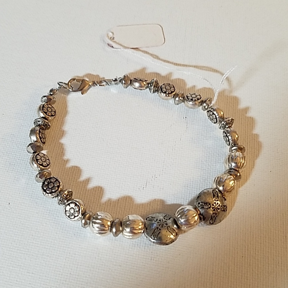 Silver Tone Beaded Bracelet 10 Stretch 12$
